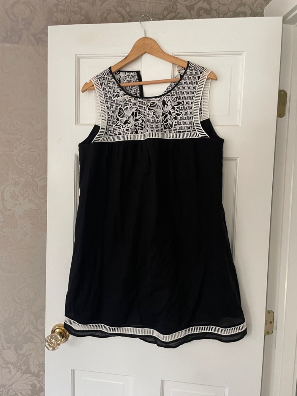 Black Sleeveless Dress with White Embroidered Yoke Tory Burch XL
